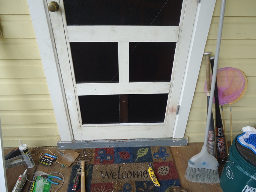 Installing Screen Mold Trim Installing Screen Mold Trim