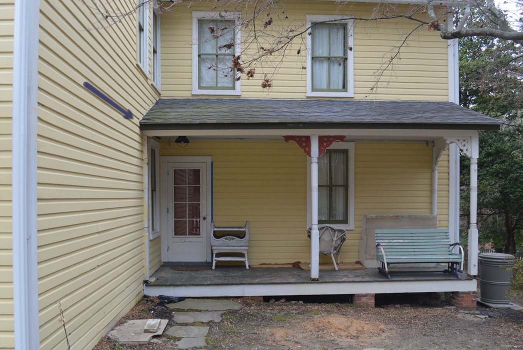 Jacking Up A Porch Roof Old House Progress Sad Sagging Front Porch Roof