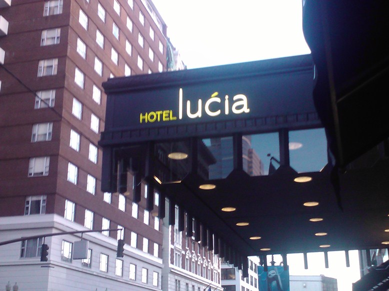 Hotel Lucia Downtown Portland